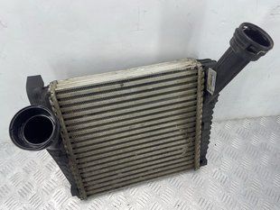 Радиатор интеркулера 7P0145804A Audi Q7