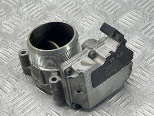 Дросельна заслінка 4E0145950J Volkswagen Touareg