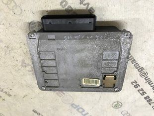 Блок управления диференциала 8K0907163B Audi S4