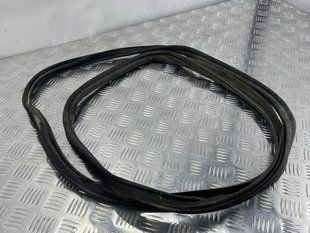 Ущільнювач багажника 4G5827705D Audi A6