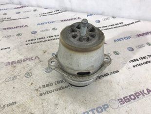 Опора двигуна 7P6199131D Volkswagen Touareg