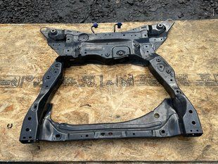 Підрамник передній 32268633 Volvo XC90