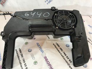 Сабвуфер Bang & Olufsen 8K9035382B Audi A4 Allroad