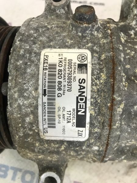Компрессор кондиционера 1k0820808g Volkswagen Beetle