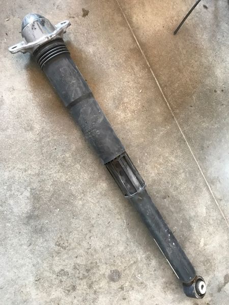 Стойка амортизатора 5Q0513425H Volkswagen Jetta