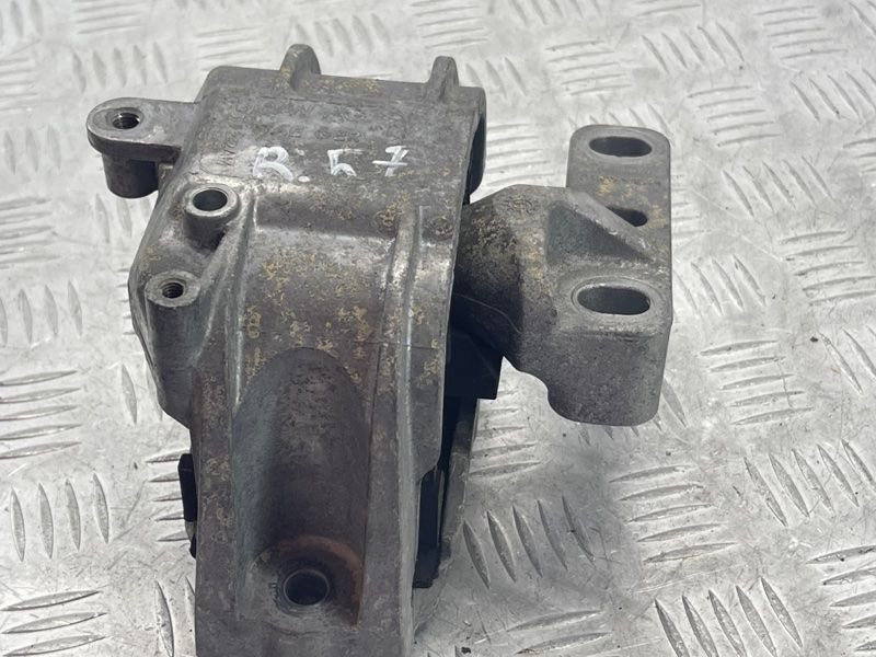 Опора / Подушка двигателя 1K0199262AM Volkswagen Passat