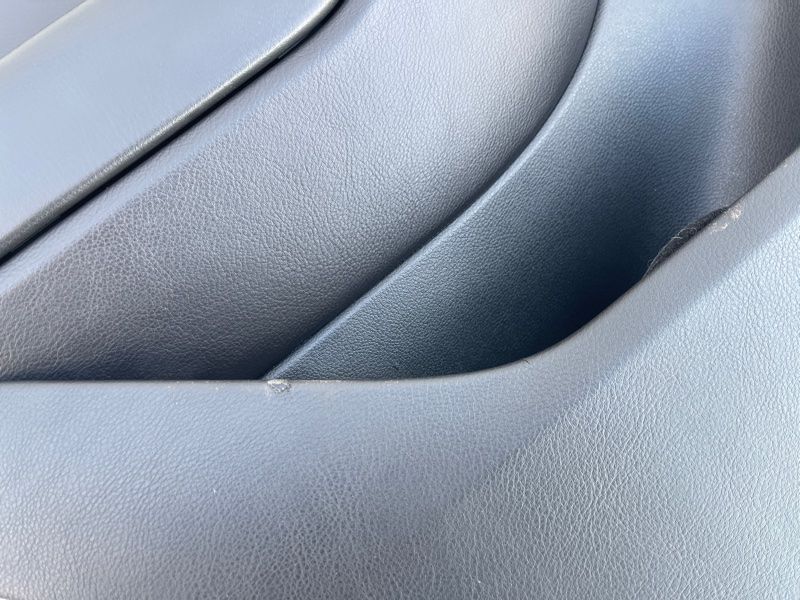 Обшивка дверей Volkswagen Touareg