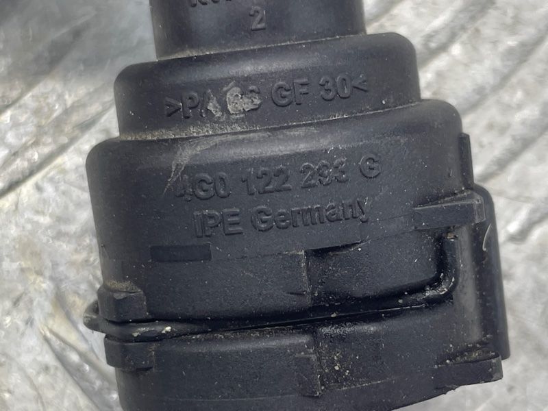 Швидкороз'ємна муфта 4G0122293G Audi Q5