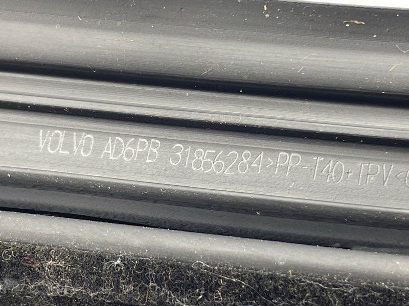 Направляюча скла дверей 31856284 Volvo XC60