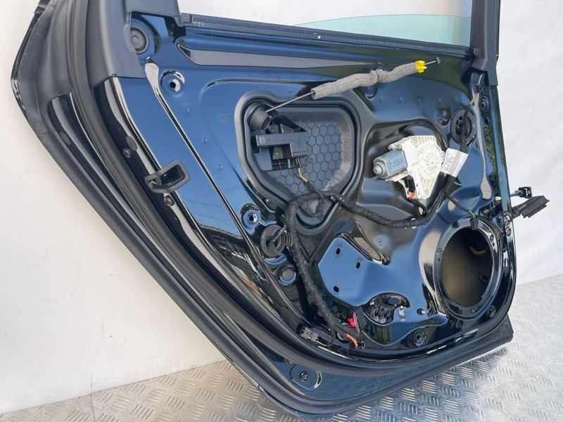 Дверь 4G5833051 Audi A6