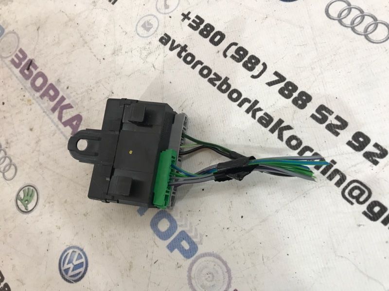 Блок керування сидінням 31268908 Volvo XC60