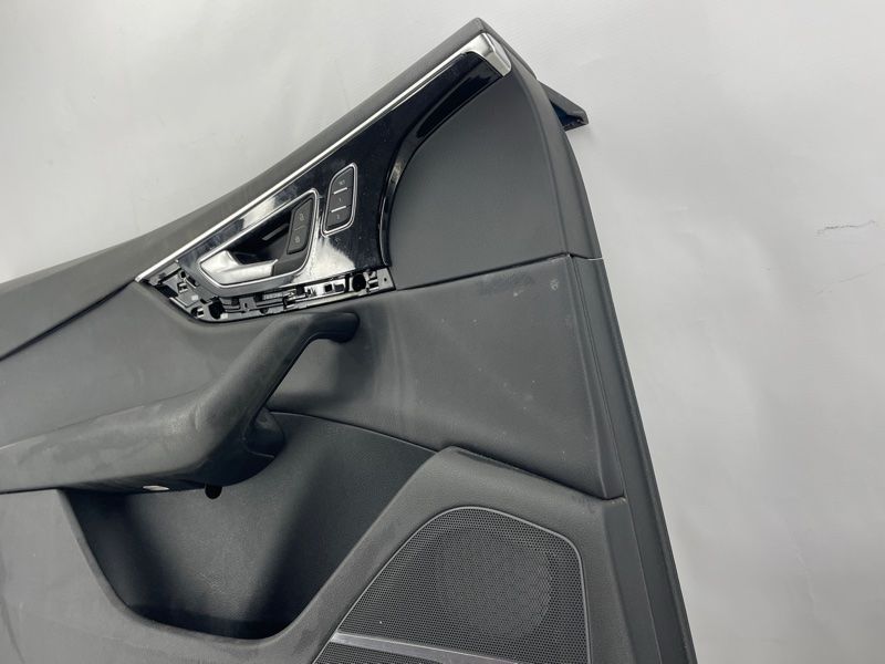 Карта / Обшивка двери 4M1867105F Audi Q7