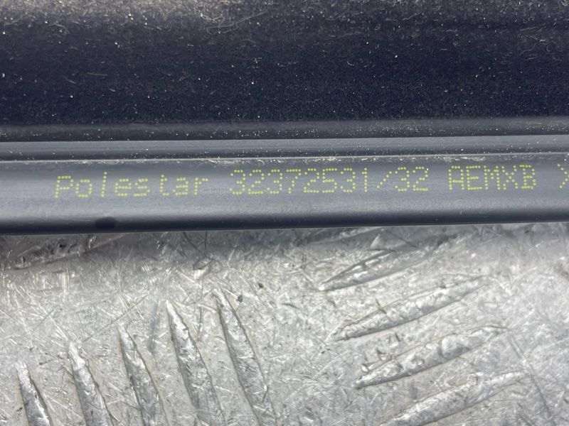 Молдинг / ущільнювач пазу скла 32372531 Polestar 2
