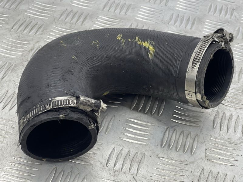 Патрубок інтеркулера 4L0145972A Audi Q7