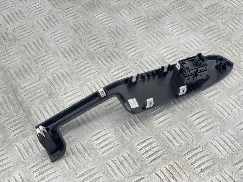 Накладка LJ6BS240A41A Ford Escape
