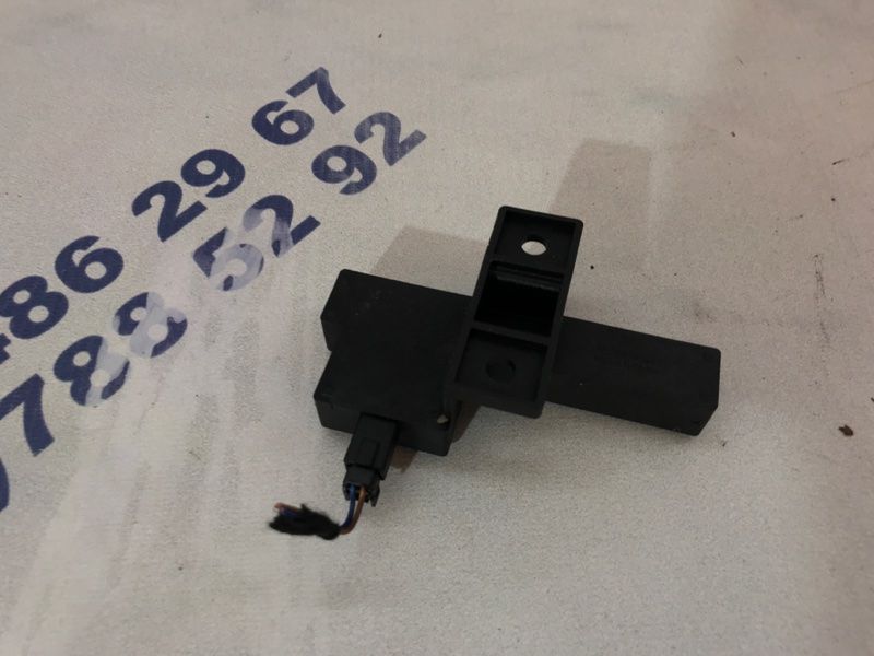 Антенна бесключевого доступа (KESSY) 8K0907247 Audi A6 Audi A4, Audi A4 Allroad, Audi A5, Audi A6, Audi A7, Audi A8, Audi Q5, Audi RS5, Audi RS7, Audi S4, Audi S5, Audi S6, Audi S7, Audi S8, Audi SQ5