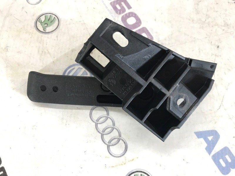 Ручка открывания капота 1K1823633 Volkswagen CC