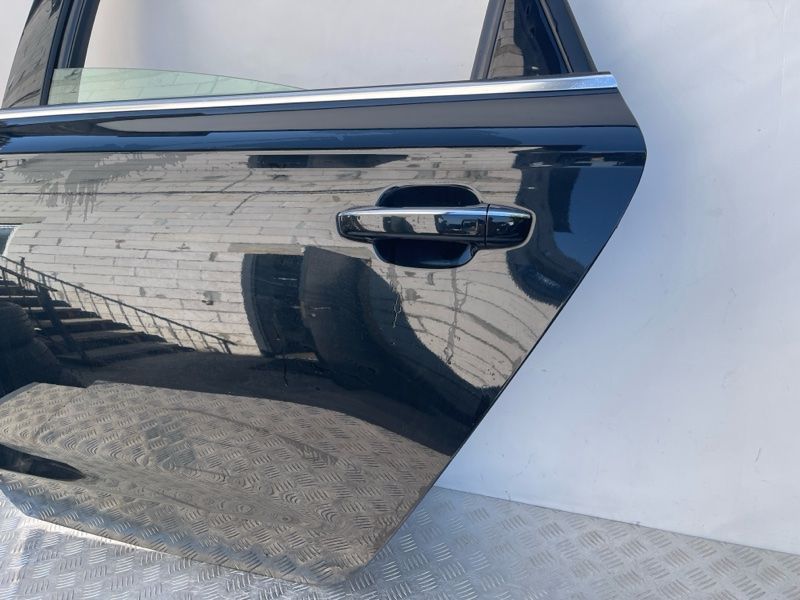 Дверь 4G5833051 Audi A6