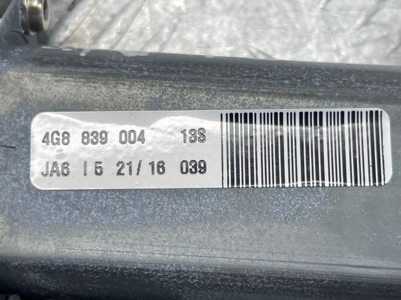 Приводный блок двери / Доводчик 4G8839004 Audi A7