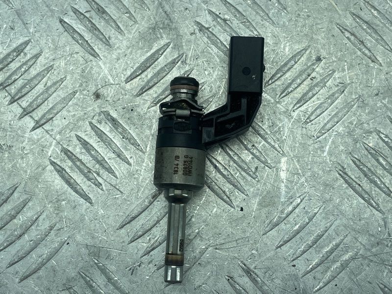 Топливная форсунка 03H906036 Volkswagen Touareg
