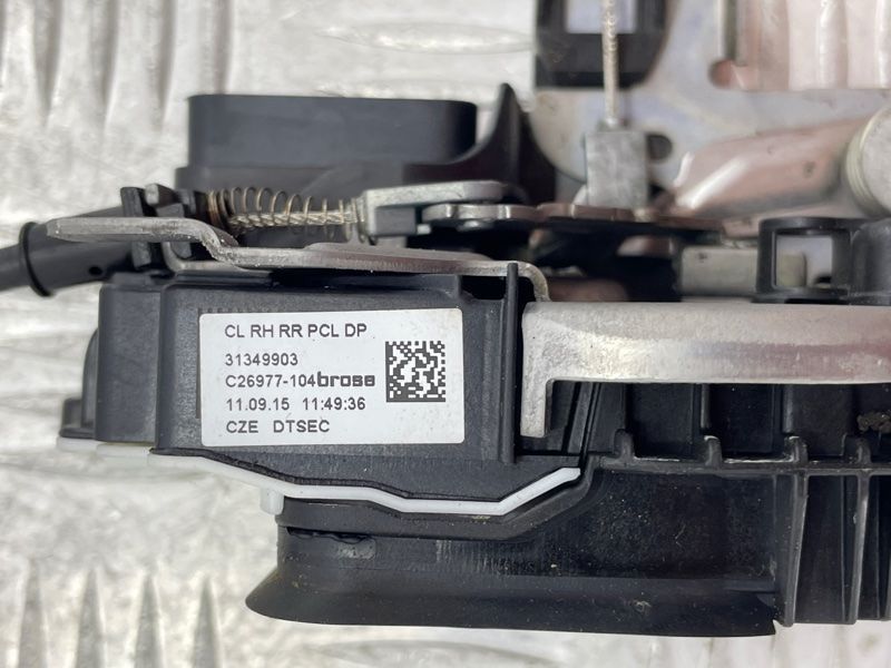 Замок дверей 31349903 Volvo XC90