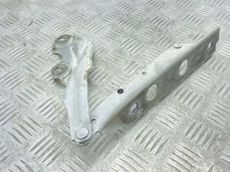 Петля капота 4G8823301E Audi A6