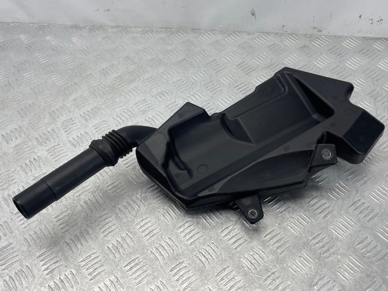 Заливна горловина бачка склоомивача 4G1955462A Audi A7 Audi A6, Audi A7, Audi RS7, Audi S6, Audi S7