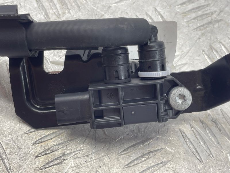 Керуюча магістраль з датчиком перепаду тиску 05L131552H Audi A6