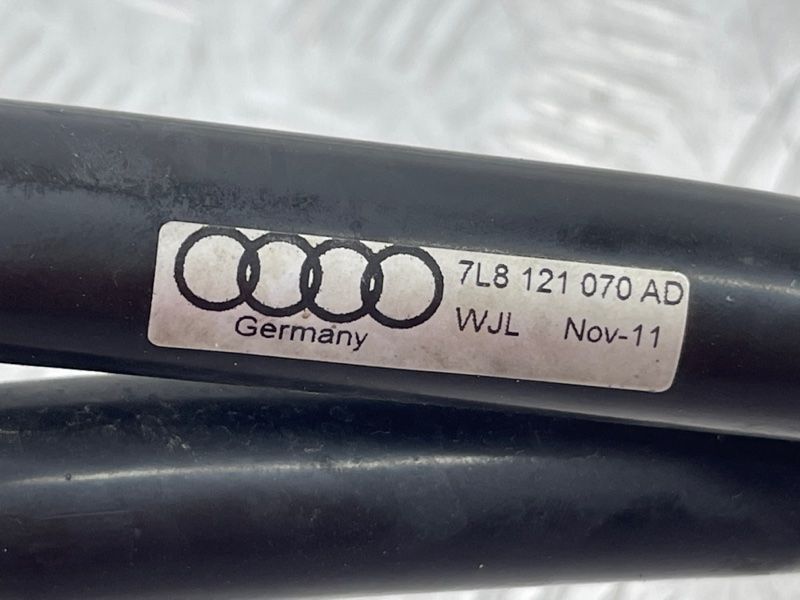 Трубопровід системи охолодження 7L8121070AD Audi Q7