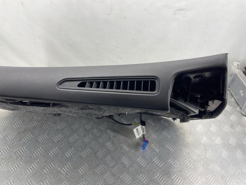 Обшивка дверей 8W0867304DWFA Audi A8