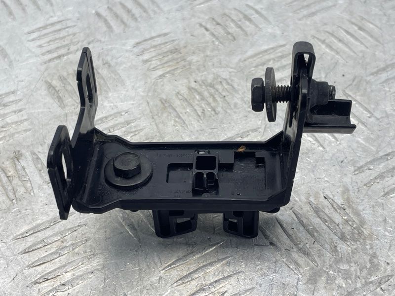 Кронштейн / Крепление фары FT4B13A004A Ford Edge