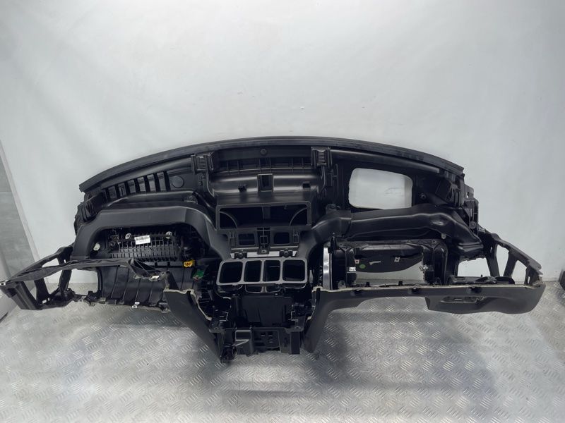 Торпедо з подушкою безпеки Volvo XC90
