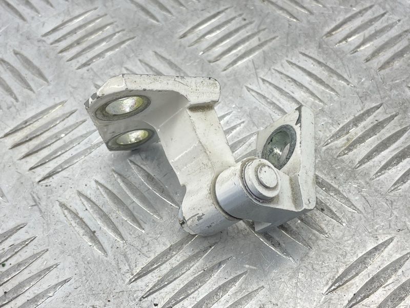 Петля двери верхняя 3C4833401D Volkswagen CC