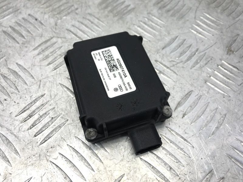 Блок керування системи відкривання воріт гаража 4G0907410A Volkswagen Touareg