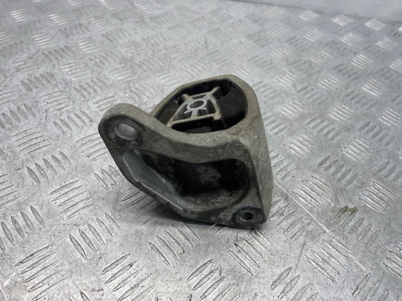 Опора двигуна 31480564 Volvo XC90