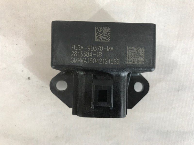 Блок керування паливним насосом FU5A9D370MA Ford Fusion
