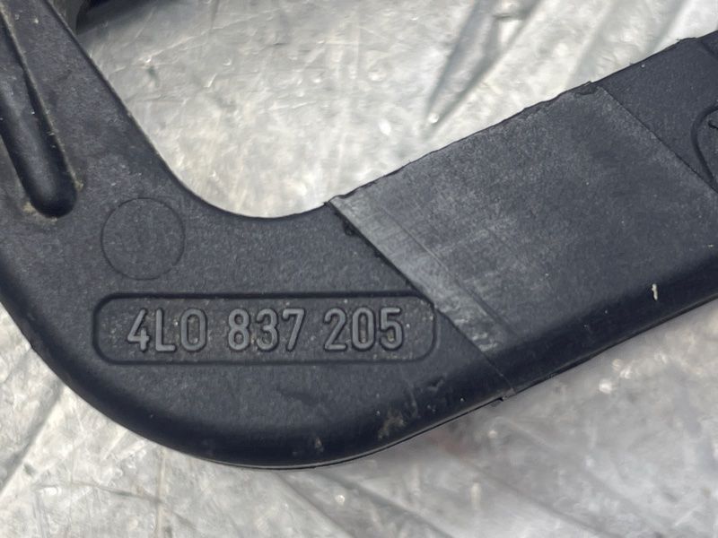 Ручка дверей зовнішня 4L0837205 Audi Q7