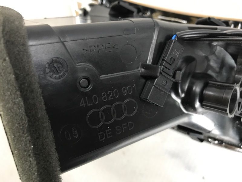 Дефлектор повітропроводу 4L0820901T3Q7 Audi Q7