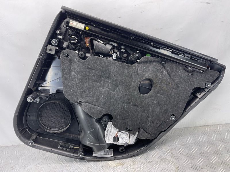 Карта / Обшивка двери 4G0867303AFJ0M Audi A6