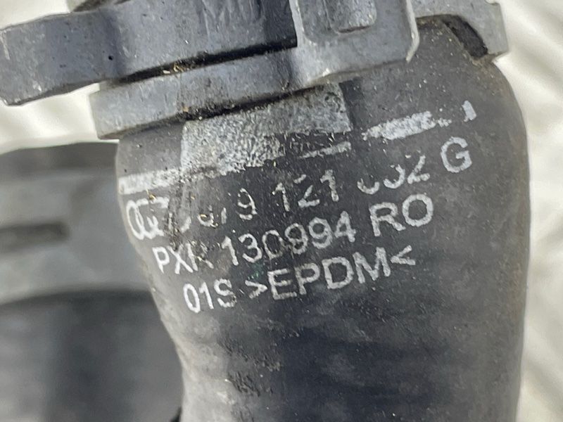 Шланг системи охолодження 079121052G Audi A8