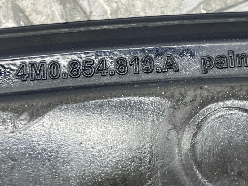 Расширитель двери арки заднего крыла левый 4M0854819A Audi Q7 Audi Q7