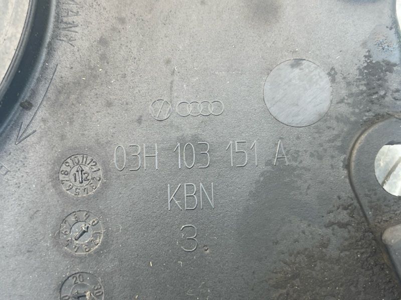 Сальник коленвала двигателя задний 03H103151A Volkswagen Touareg