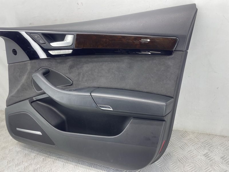 Обшивка дверей 8W0867304DWFA Audi A8