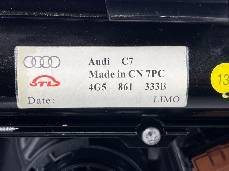 Карта / Обшивка двери 4G0867303AFJ0M Audi A6