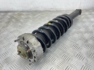 Стійка амортизатора в зборі з пружиною 7L8513029K Audi Q7