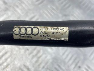 Трубопровод системы охлаждения 7L8121065AC Audi Q7