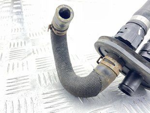 Шланг системи охолодження 4M0121052C Audi Q7