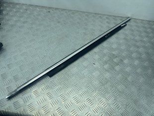 Молдинг дверей 4G8853289 Audi A7