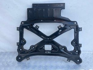 Розпірка підрамника 4M1399345C Audi Q7
