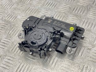 Двигун доводчика кришки багажника 4M0827887C Audi Q7